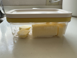 �o�^�[�P�[�X