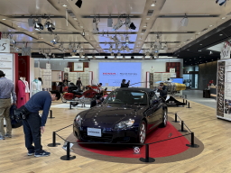 �z���_�{��